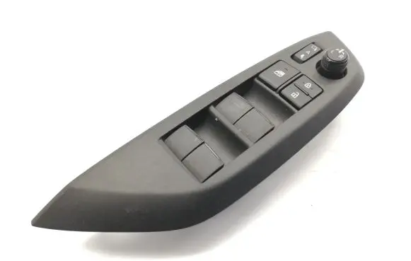 Toyota Yaris Cross Electric window control switch 840400D020
