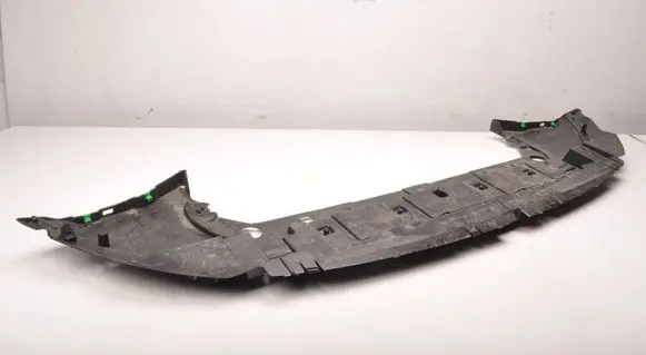 Volvo XC40 Front bumper skid plate/under tray 32345494