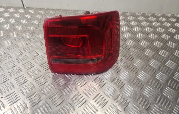 Volkswagen Touran II Rear/tail lights 1T0945095R 176405