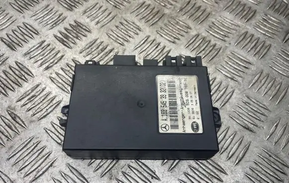 Mercedes-Benz E W211 Tow bar trailer control unit/module A1695453932 5DS00876901