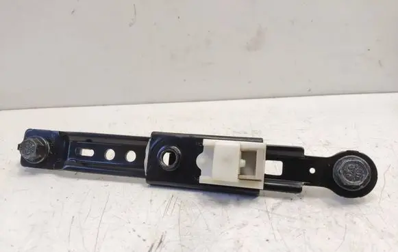 Hyundai i40 Seat belt adjustment rail 111218BK