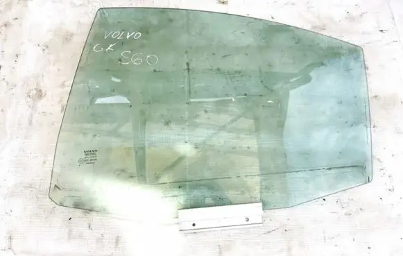 Volvo S60 Rear door window glass
