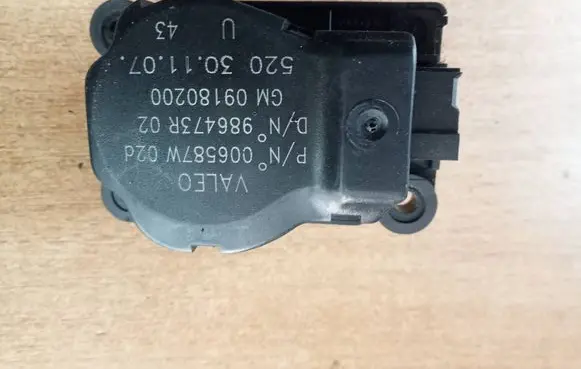 Opel Vectra C Air flap motor/actuator 006587W 986473R 09180200