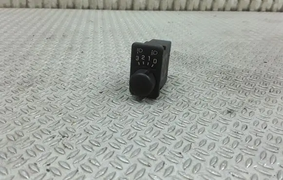 Nissan Primera Headlight level height control switch