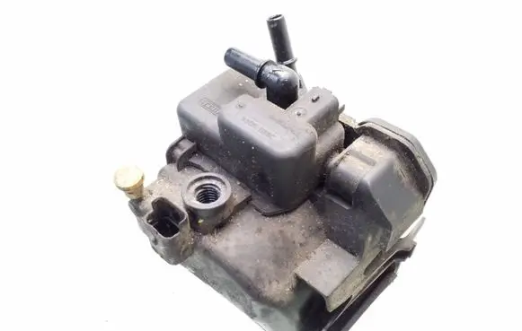 Ford Focus C-MAX Fuel filter 9305108C