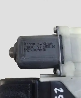 Citroen C4 I Front door window regulator motor 9681575880
