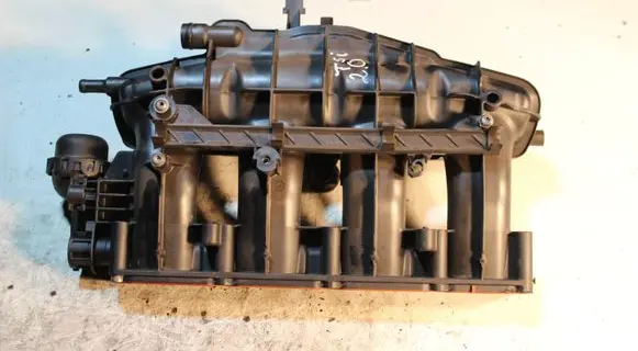 Audi A5 8T 8F Intake manifold 1019395S