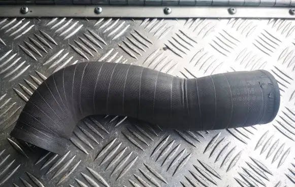 Volvo XC90 Intercooler hose/pipe 30636856
