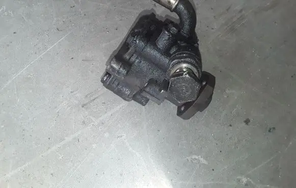 Ford Galaxy Power steering pump