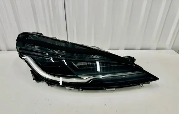 Tesla Model 3 Headlight/headlamp 176088900E LA77607 CCCLA77607