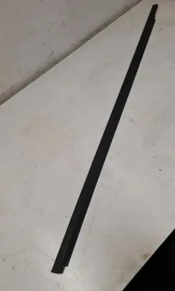 Volkswagen Sharan Front door glass trim molding