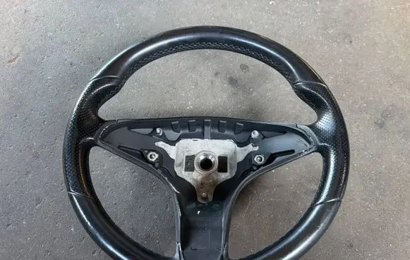Mercedes-Benz E C207 W207 Steering wheel A2074600703