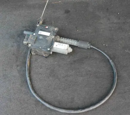 Opel Meriva B Rear brake EMF control unit/module 13365044