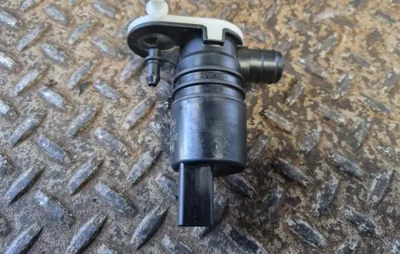 Ford Escape IV Windscreen/windshield washer pump JX7B17K624AA