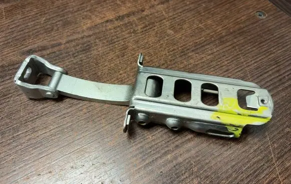 Mercedes-Benz Sprinter W906 Front door check strap stopper 9067200316 A9067200316