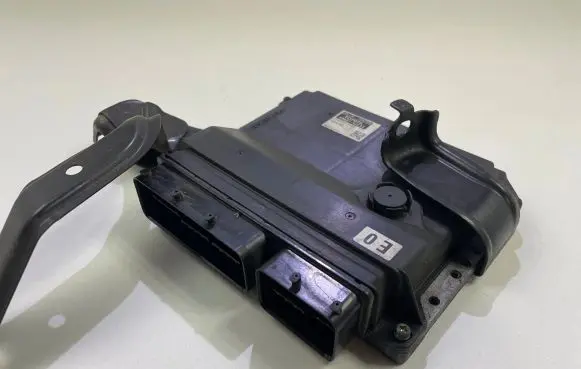 Toyota RAV 4 (XA30) Engine control unit/module 8966142C11 1758009460