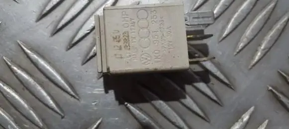Volkswagen Transporter - Caravelle T5 Other relay 1k0951253