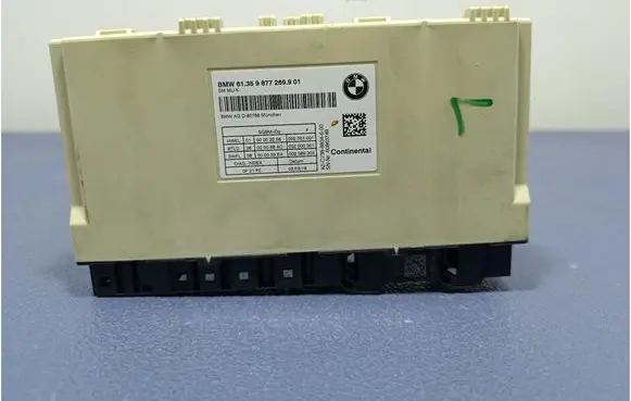 Audi A4 S4 B7 8E 8H Seat control module 9877269