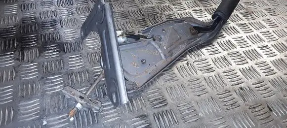Renault Megane III Hand brake release handle 