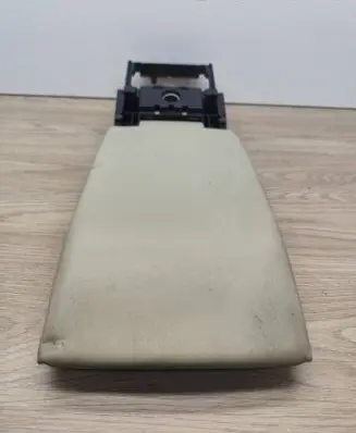 Volvo XC70 Armrest 30715140