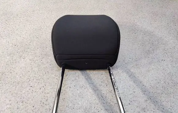 Nissan Qashqai J12 Front seat headrest 