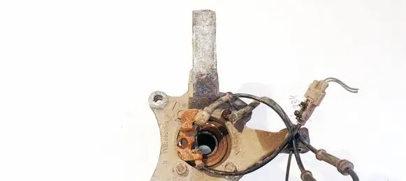 Front wheel hub