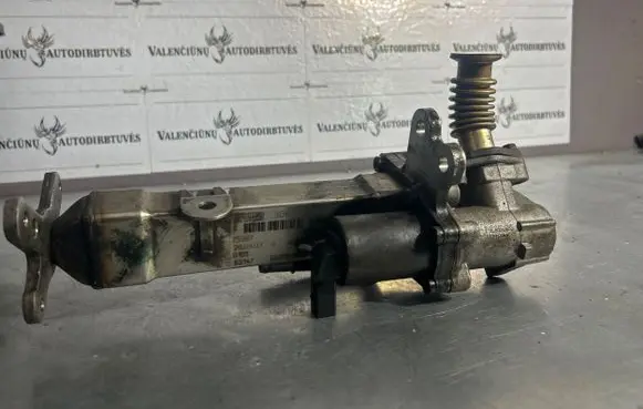 Volvo V70 EGR valve cooler 30637142