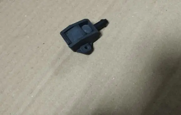 Honda Civic Windshield washer spray nozzle 