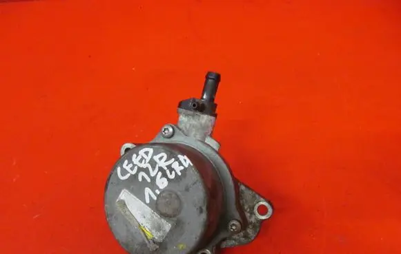 KIA Ceed Vacuum pump 288102A101