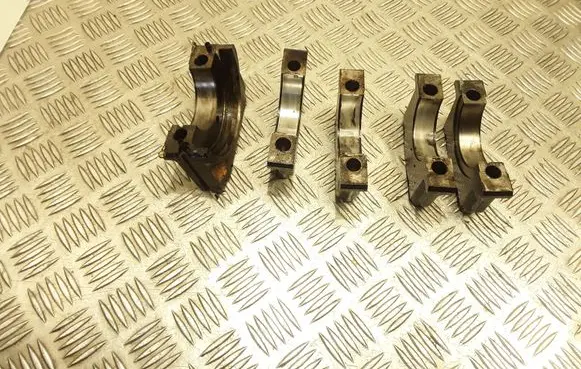 Ford Mondeo MK IV Crankshaft Holder 