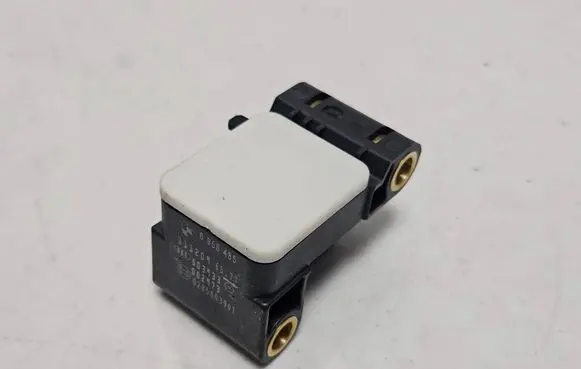 BMW 1 E82 E88 Airbag deployment crash/impact sensor 6956485 1112096577 0285003901