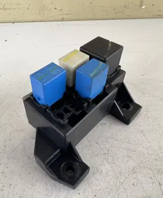 KIA Sorento Relay mounting block 913153E062 9522517000 L40908