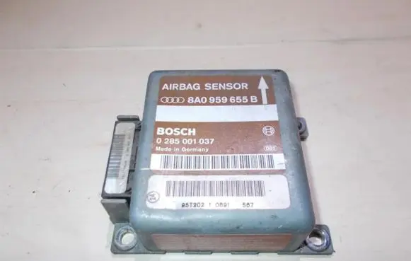 Audi A4 S4 B5 8D Airbag control unit/module 0285001037 8A0959655B