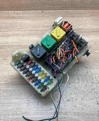 Ford Mondeo MK II Fuse module 98BG14K150AD 58362905
