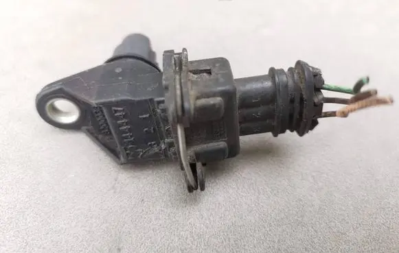 Opel Vectra B Camshaft position sensor 8200038472 PA66GF30 55144447