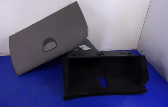 Renault Laguna II Glove box 8200026106