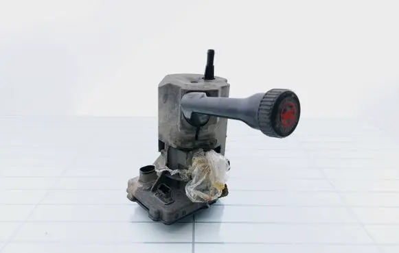 Peugeot 308 Power steering pump 9684554780
