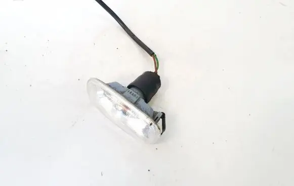 Audi A4 S4 B6 8E 8H Front fender indicator light 8e0949127