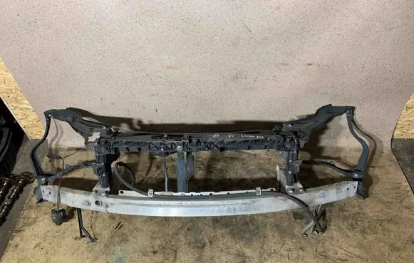 Mercedes-Benz E W212 Radiator support slam panel