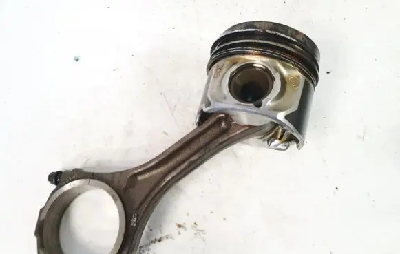 Audi A6 S6 C6 4F Piston with connecting rod 059aa