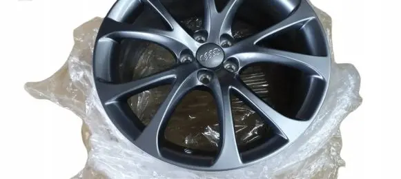 Audi A1 R17 wheel hub/cap/trim 8X0071497 8X0071497A