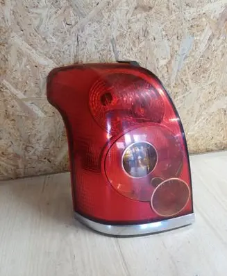 Toyota Avensis T250 Rear/tail lights E138550