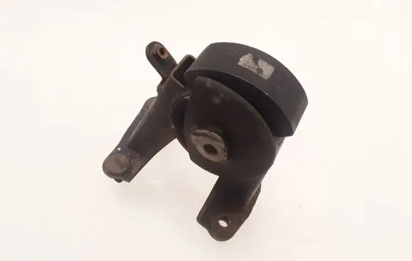 Toyota Avensis T270 Engine mount bracket 309C81