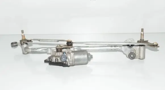 BMW X6 F16 Front wiper linkage and motor 7350336 61617350336