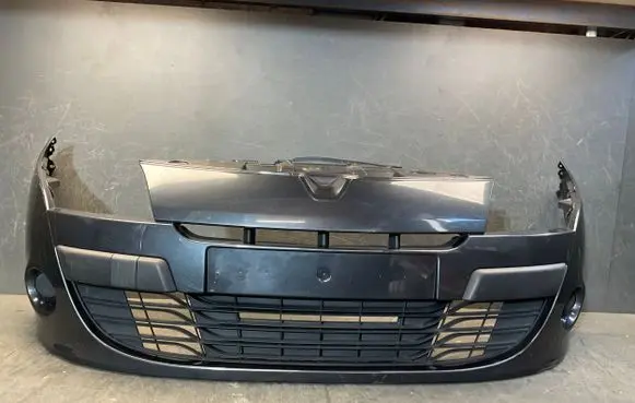 Renault Megane III Front bumper 620224365R 620220004R 620360001R