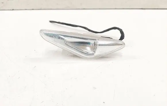 BMW X3 F25 Front fender indicator light 7267978 7171008 0218000