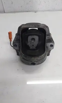 Audi A5 Sportback 8TA Engine mount bracket 8K0199381