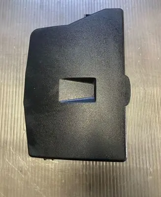 Toyota Avensis T270 Fuse box cover 8266205170