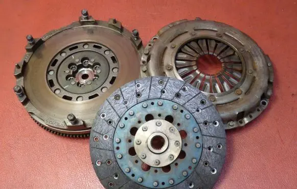 Hyundai Veloster Clutch set kit 232602B710