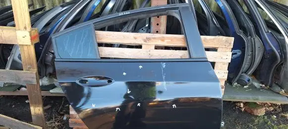 Chevrolet Cruze II Rear door